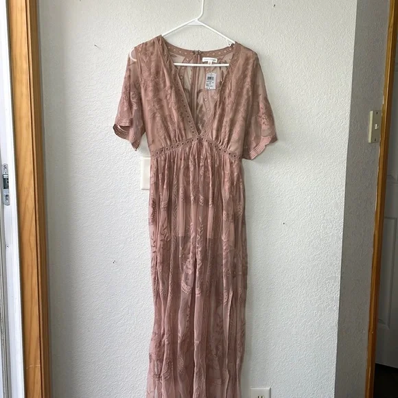 Honey Punch lace maxi dress - Picture 4 of 8